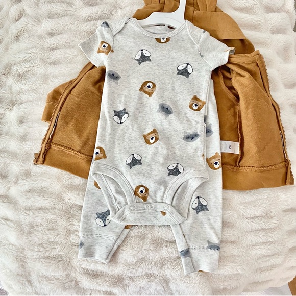 Carters Baby Outfit Set - Picture 2 of 2